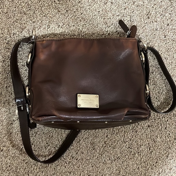 MICHAEL Michael Kors Handbags - Micheal Kors Brown Leather Crossbody Purse